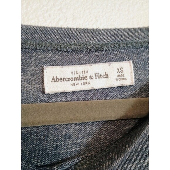 Abercrombie & Fitch Women’s Short Sleeve Gray T-shirt Tee Top Extra Small - Picture 5 of 5